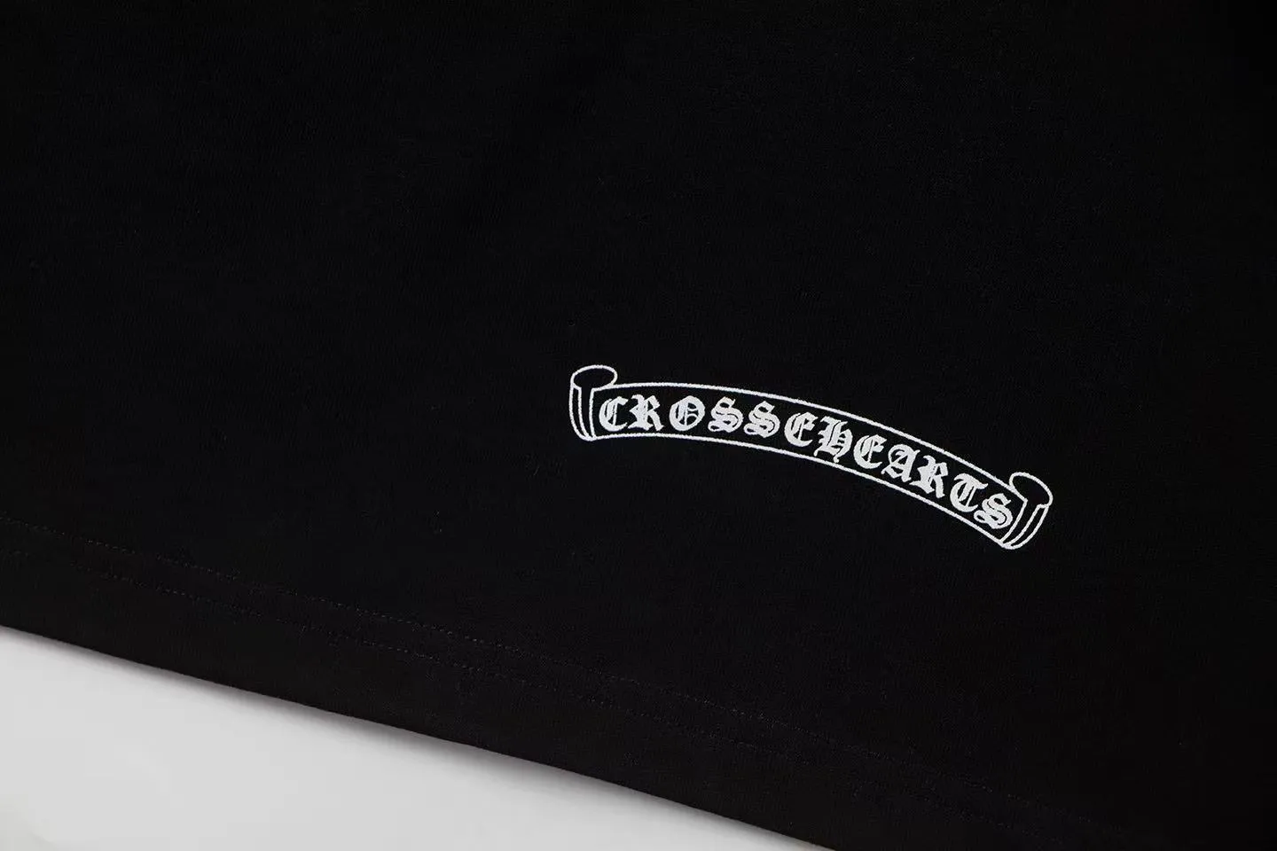 🅿️146 Style: 2025 new Croix Heart short-sleeved T-shirt Material: High version 300g double yarn combed cotton Size: S～XL Color: Black Style number: Z002